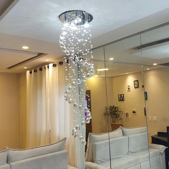 Imagem de Luminária Grande De Cristal No Formato de Espiral, Com 2,50M De Altura, Com Base De Inox Espelhado Com 30Cm De Diâmetro