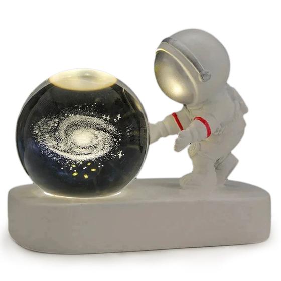 Imagem de Luminária Led Cristal Mesa Criativo Enfeite Sala Decorativo Astronauta Esfera Abajur Escultura