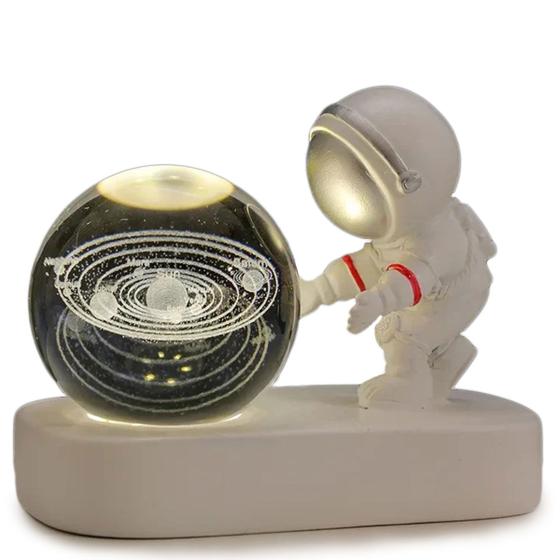 Imagem de Luminária Led Cristal Mesa Criativo Enfeite Sala Decorativo Astronauta Esfera Abajur Escultura