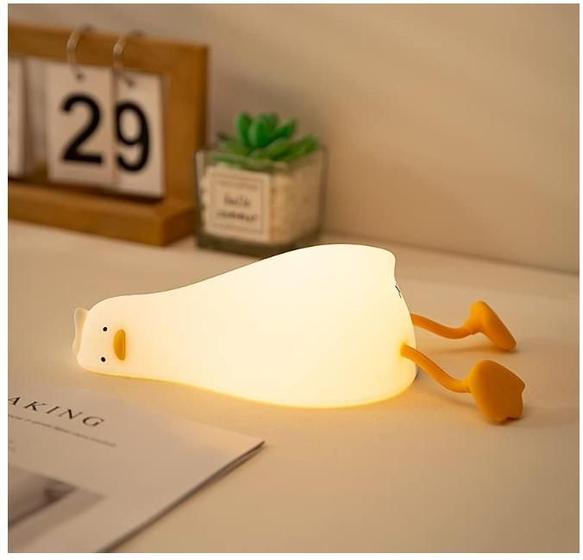 Imagem de Luminária Mesa Touch Com Sensor De Toque Lâmpada Noturna Abajur Silicone Quarto Infantil Recarregável Fofo Luz Led Pato Deitado