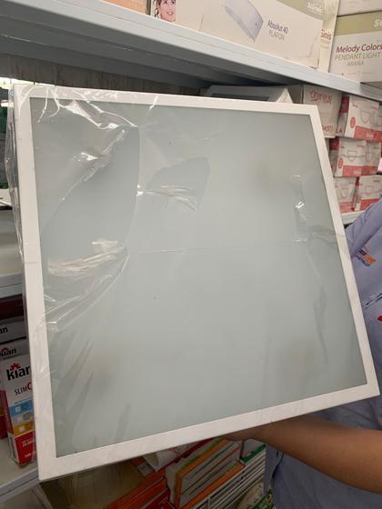 Imagem de Luminária quadrada em vidro 40x40