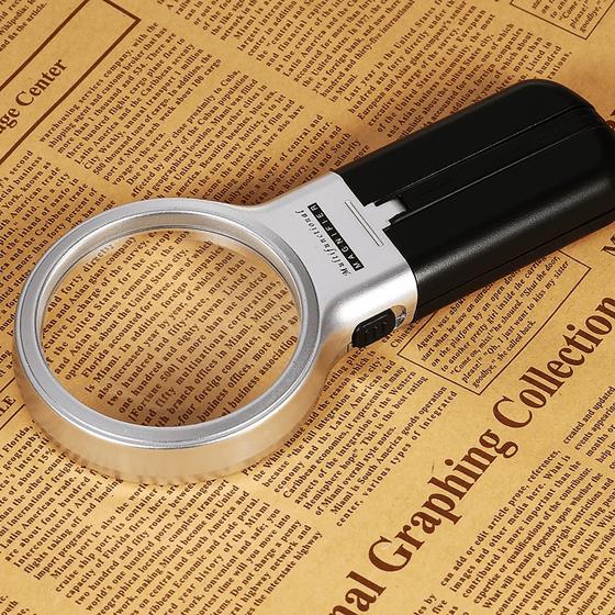 Imagem de Lupa Multifuncional Portátil Com Luz LED e Ângulo Ajustável Para Leitura - TH7006