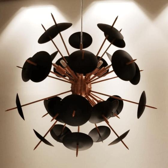 Lustre Pendente Sputnik Atom Orbit - Cobre e preto Menor preço em Lustre Pendente Sputnik Atom Orbit - Cobre e preto