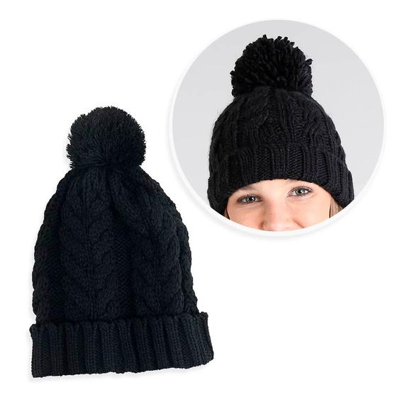 Imagem de Mantenha-se quente e com estilo neste inverno com a nossa touca de frio com pompom preta. Feita de lã tricotada macia e