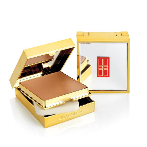 Imagem de Maquiagem Elizabeth Arden Sponge-On Cream Warm Sunbeige