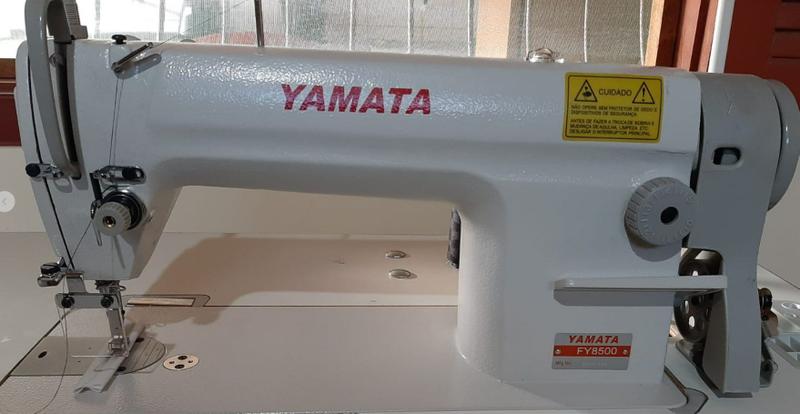 Imagem de Máquina Costura Reta Industrial Yamata+led