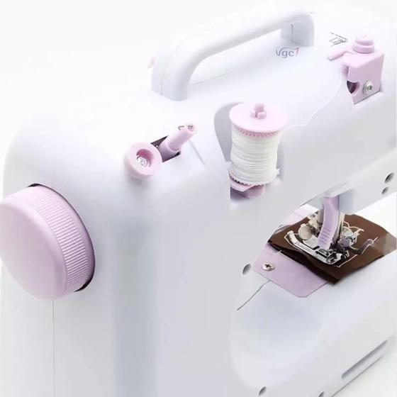 Máquina de Costura Doméstica Multiuso Jolie Westpress Bivolt 5112N