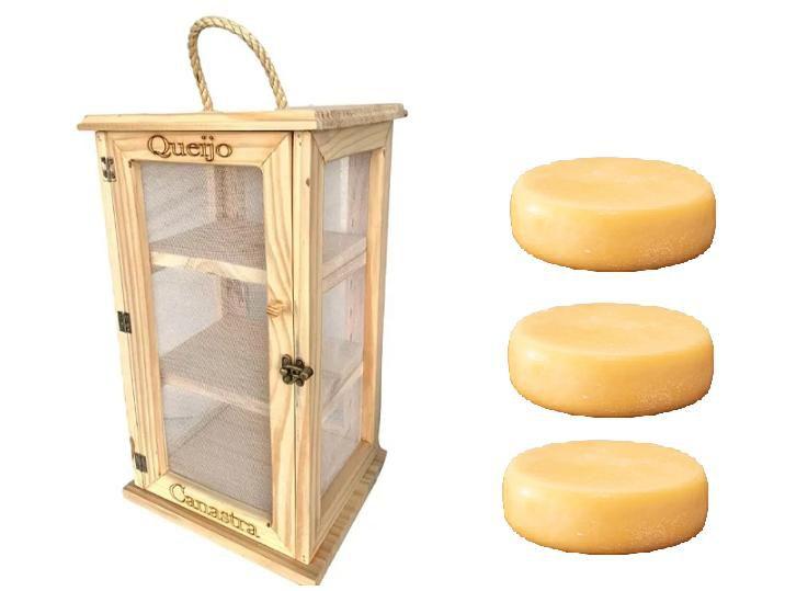 Imagem de Maturador curador de queijos triplo artesanal em madeira com tela protetora de insetos e porta com trava, faça você mesmo em casa o seu queijo curado 