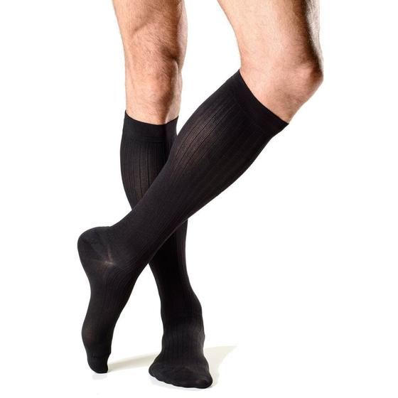 Meia 3/4 panturrilha Masculina 20-30 mmHg Actitud 192b Preta Sigvaris Menor preço em Meia 3/4 panturrilha Masculina 20-30 mmHg Actitud 192b Preta Sigvaris