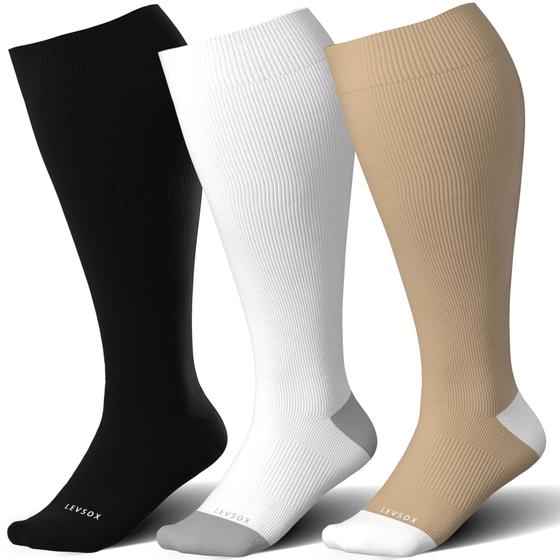 Imagem de Meias de Compressão LEVSOX Plus Size 15-20 mmHg - Para Homens e Mulheres