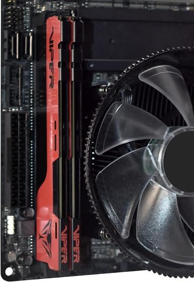 Imagem de Memória Patriot Viper Elite II 16GB 3200MHz Ddr4 Vermelho PVE2416G320C8