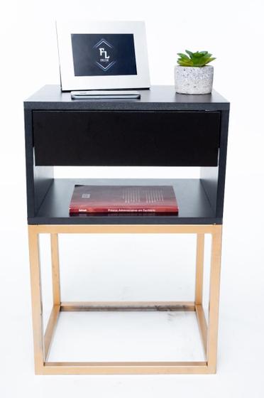 Imagem de Mesa De Cabeceira Industrial Preto 50cm BASE DOURADA - Enviamos MONTADO