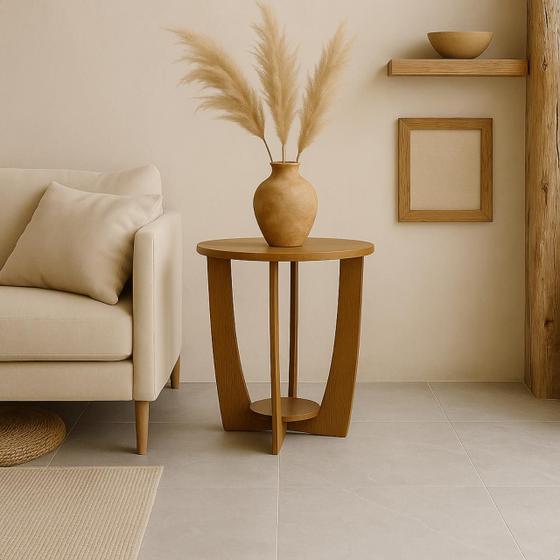 Imagem de Mesa de Canto Sala de Estar Canadá com Base Clássica Curva Castanho