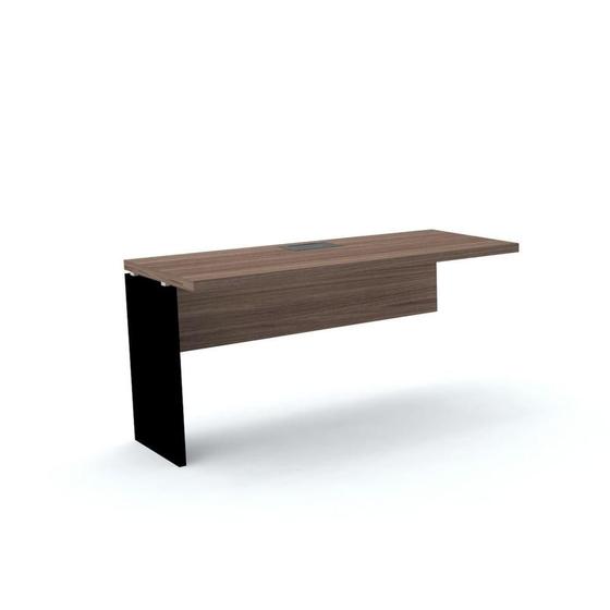 Imagem de Mesa de Escritório Complemento 134 x 60 cm com Caixa de Tomada PE40 em MDP Cor Walnut Base Preta