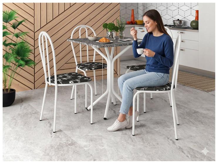 Mesa de jantar com cadeiras