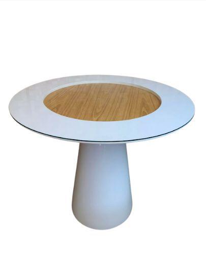 Imagem de Mesa de Jantar Cone Concavo 120 cm Laqueada com Vidro Branca