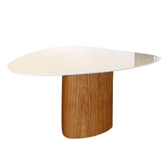 Imagem de Mesa de Jantar Cone Orgânica 130x133 cm Tampo Laca Branca Base Freijó