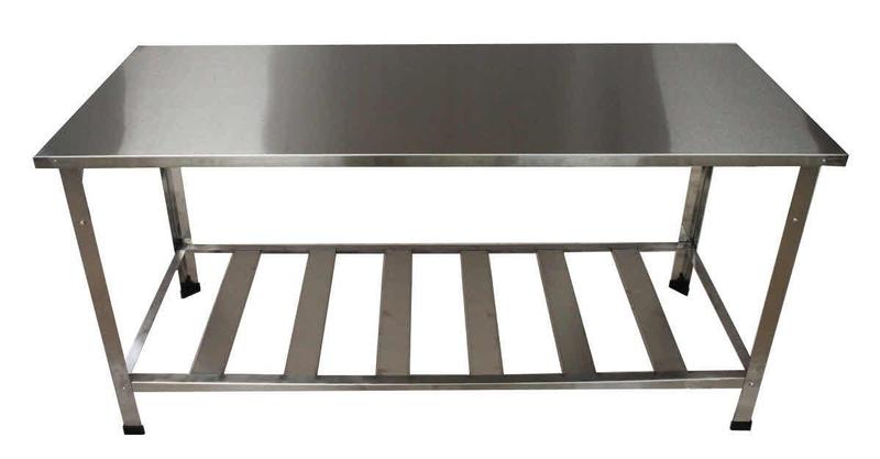 Imagem de Mesa de manipulação com prateleira gradeada
