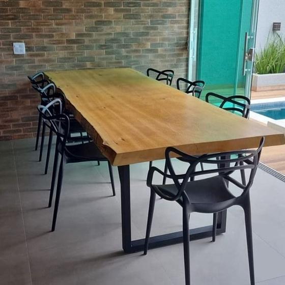 Imagem de Mesa de Tronco com Bordas Orgânicas Cor Natural com Pés em Aço Carbono - 90cm Largura