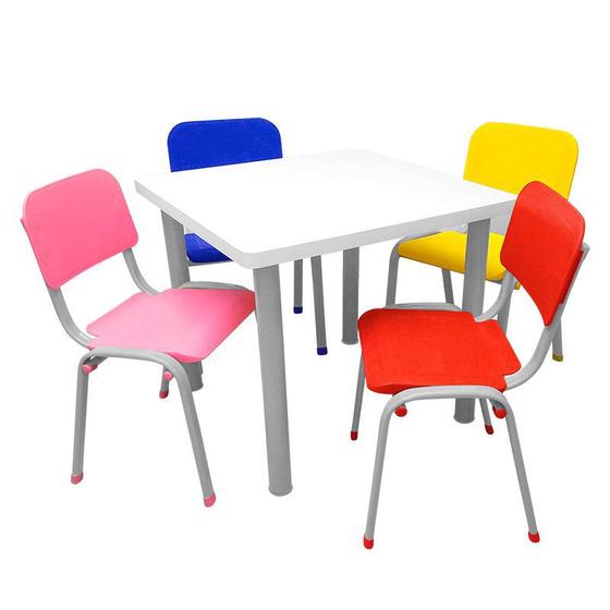 Imagem de Mesa Lisa com 4 Cadeiras WP Kids Azul Vermelha Amarela Rosa