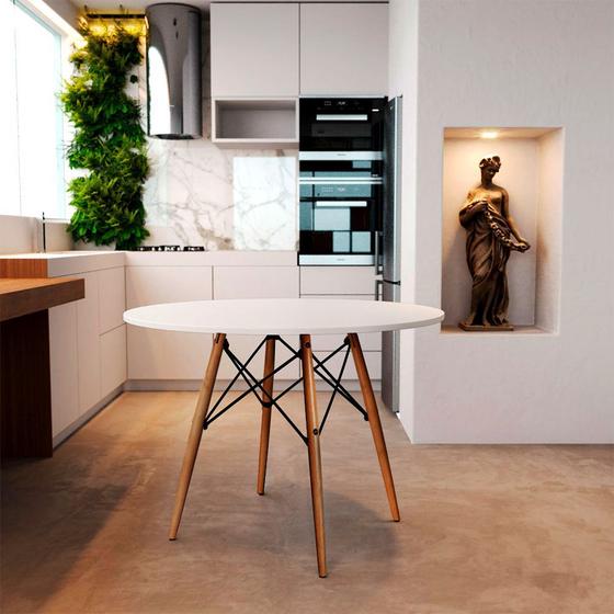 Imagem de Mesa Redonda de Jantar Eames Eiffel 90cm Branca Base Madeira Maciça