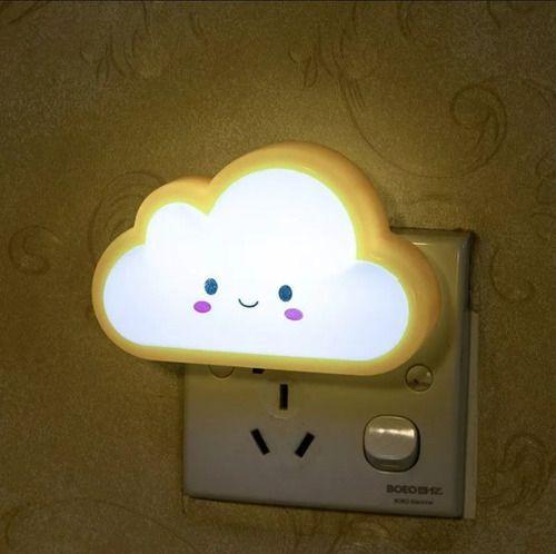 Imagem de Mini Abajur de Tomada Luminária Infantil C/ Formato de Nuvem