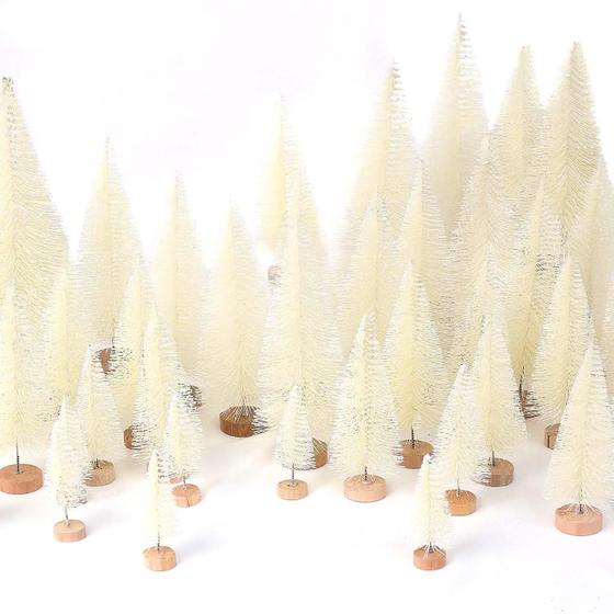 Imagem de Mini Árvores de Natal Artificiais (30 Peças) com Base Bege