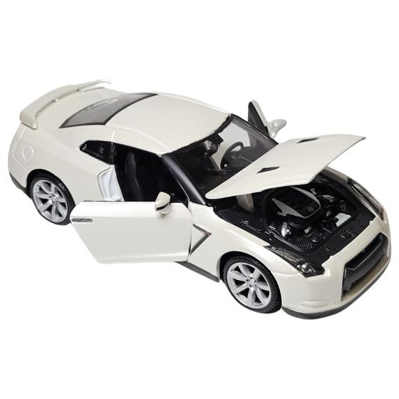 Imagem de Miniatura De Ferro Nissan GT-R R35 1/24 Maisto