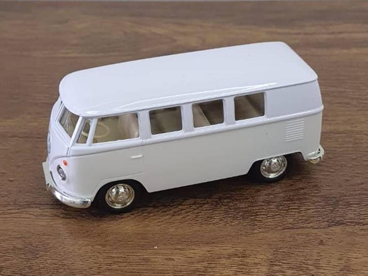 Imagem de Miniatura Kombi 1962 RMZ 1/32 Metal e Fricção Branca/Bege