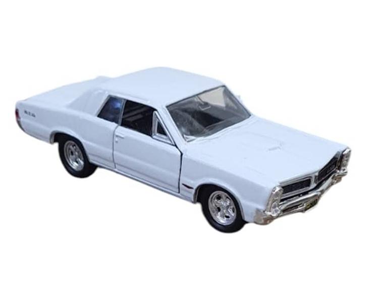 Imagem de Miniatura Pontiac GTO 1965 Welly 1/38 Metal e Fricção Branco