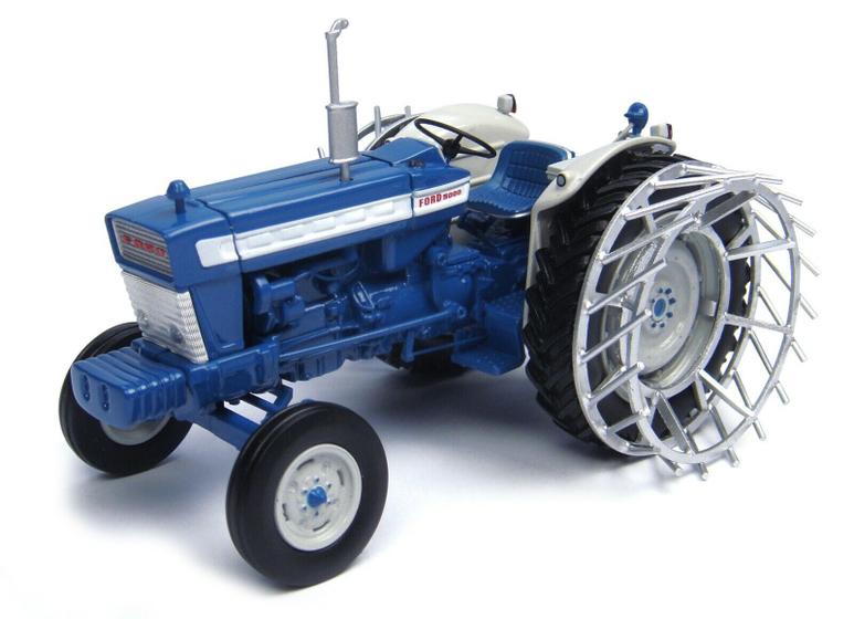 Imagem de Miniatura trator rodas ferro universa hobbies ford 5000 1/32