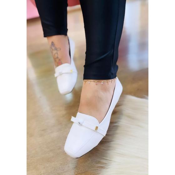 Mocassim luxo laço nó linha clássica - Dlucca Imagem de Mocassim luxo laço nó linha clássica