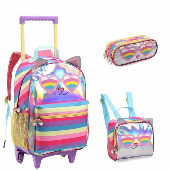 Mochila Infantil Rodinhas Gata Arco Íris com Lancheira e Estojo Menor preço em Mochila Infantil Rodinhas Gata Arco Íris com Lancheira e Estojo