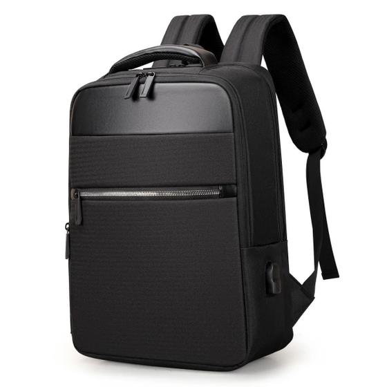 Mochila Masculina Executiva com Detalhes em Couro PU Premium Impermeável com entrada USB Resistente à riscos Slim Menor preço em Mochila Masculina Executiva com Detalhes em Couro PU Premium Impermeável com entrada USB Resistente à riscos Slim