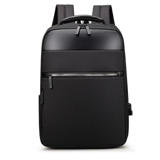 Mochila Masculina Executiva com Detalhes em Couro PU Premium ...