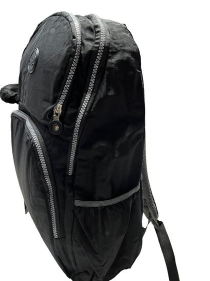 Imagem de Mochila skeet com POM POM preto