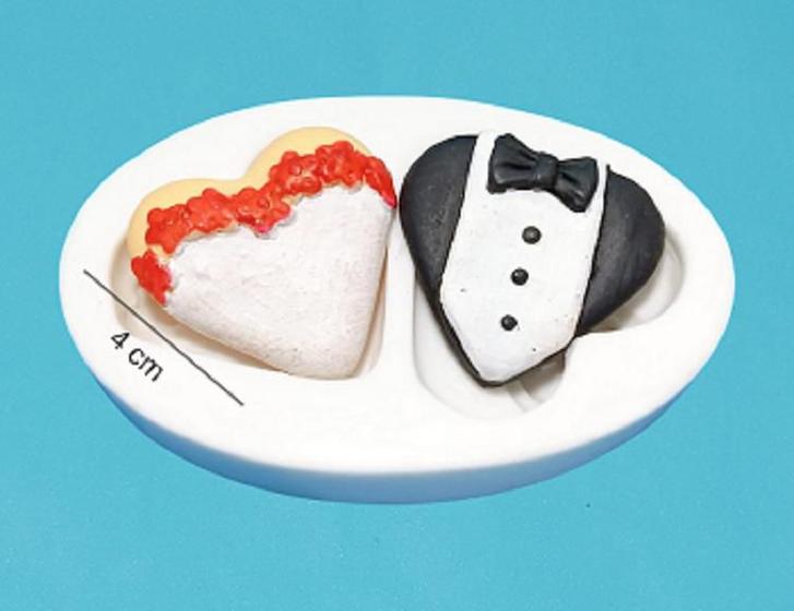 Imagem de Molde de silicone biscuit lembrancinha casamento - noivos de coração - modele