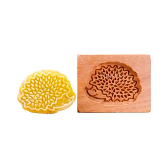 Imagem de Moldes de Biscoitos 3D em Madeira com Desenhos de Animais (Peixe, Pássaro, Urso, Ovelha)
