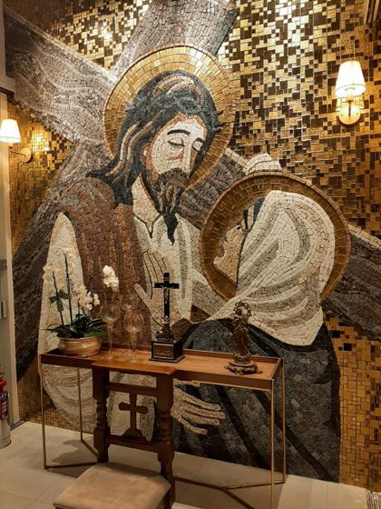 Imagem de Mosaico Encontro de Jesus e Maria  - Quarta Estação Da Via Sacra