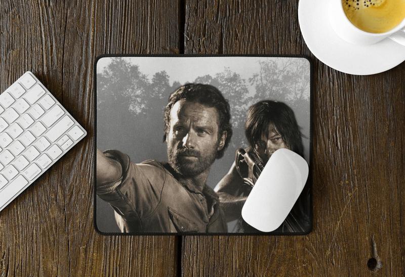 Imagem de Mousepad Rick e Daryl Dixon The Walking Dead Modelo 1