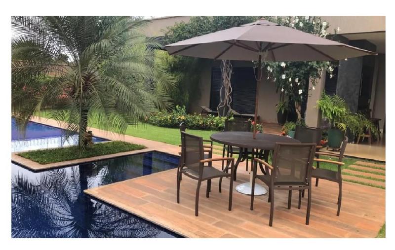 Móveis Para Jardim E Piscina, Mesa, Cadeiras E Ombrelone - Sarah Móveis ...