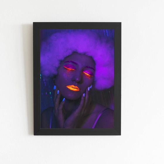 Imagem de Mulher Maquiagem Neon Laranja Quadro Moldura Preta 60x40cm