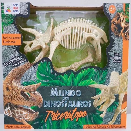 Imagem de Mundo dos dinossauros triceratops