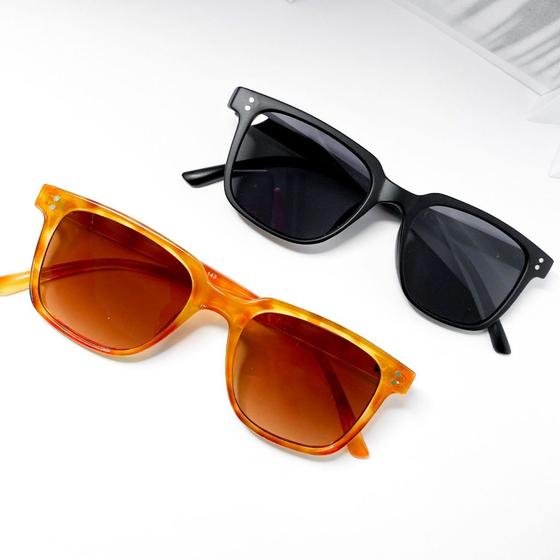 Imagem de Óculos de sol básico modelo quadrado moda elegante código 80-OM50129