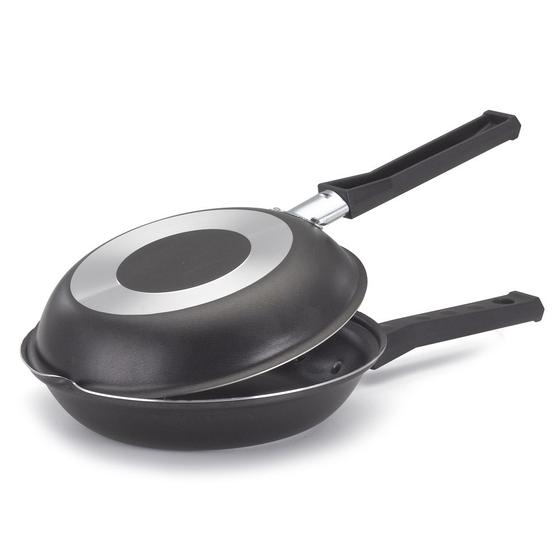 Omeleteira em Alumínio Preto com Revestimento Antiaderente 18cm 0,9L - Nacional Alumínio Menor preço em Omeleteira em Alumínio Preto com Revestimento Antiaderente 18cm 0,9L - Nacional Alumínio