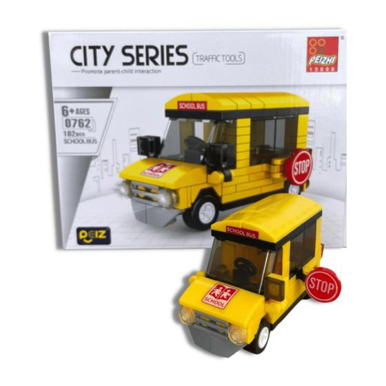 Imagem de Ônibus Escolar Amarelo em Blocos de Montar - Estimule a Coordenação e o Raciocínio das Crianças com esse Brinquedo Divertido e Rico em Detalhes