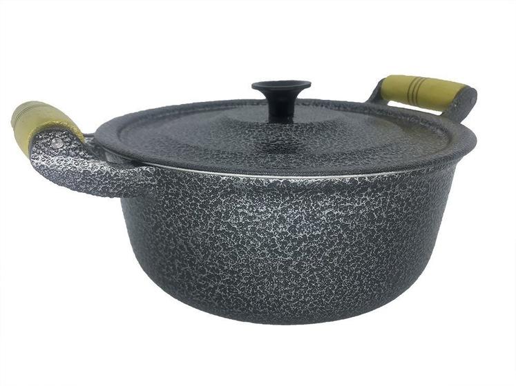 Menor preço em Panela Alumínio Batido Craqueada Preta Alça Madeira - 28 Cm