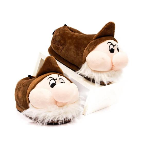 Pantufa Zangado Sete Anões Branca - Marrom - Tamanho M - Zona Criativa Imagem de Pantufa Zangado Sete Anões Branca - Marrom - Tamanho M