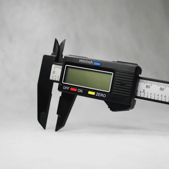 Imagem de Paquímetro Digital Eletrônico 150mm Fibra de Carbono
