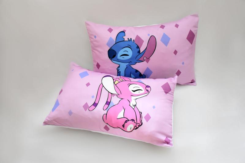 Imagem de Par de Fronha Stitch e Angel Rosa Casal com bainha 68x48